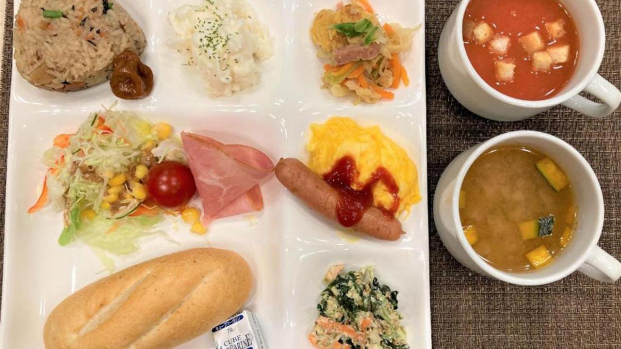 Toyoko Inn Okinawa Naha Kokusai-Dori Miebashi-Eki Dış mekan fotoğraf